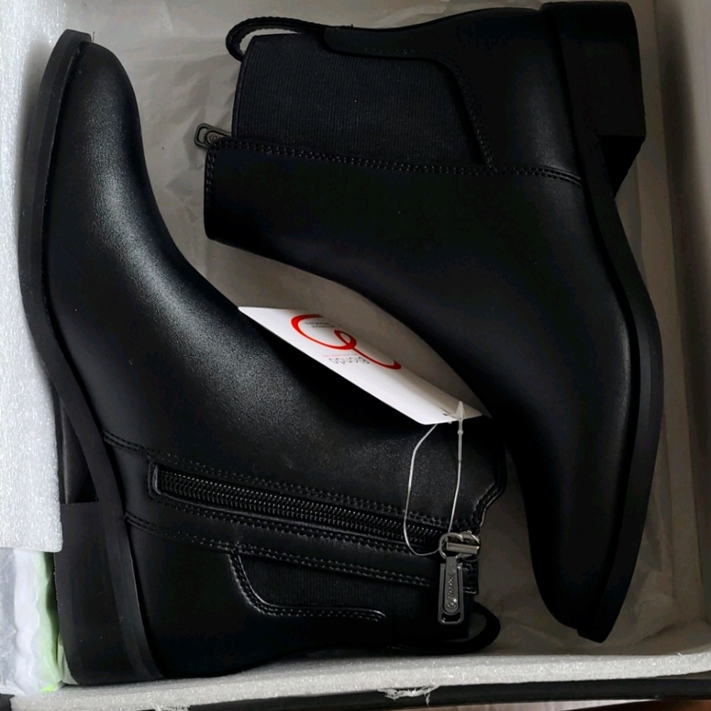 Agua College Carlota Bootie